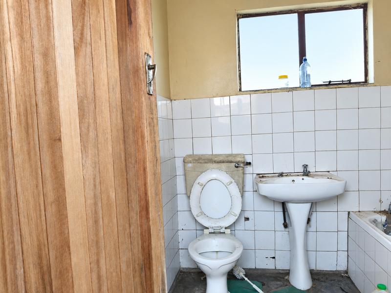 6 Bedroom Property for Sale in Northcrest Eastern Cape